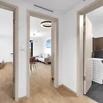 Апартаменты Metropolis *